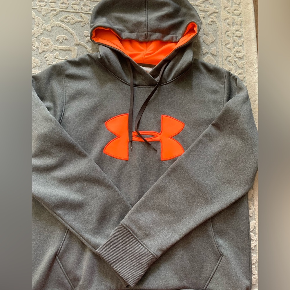 Under Armour Women’s Sweatshirt